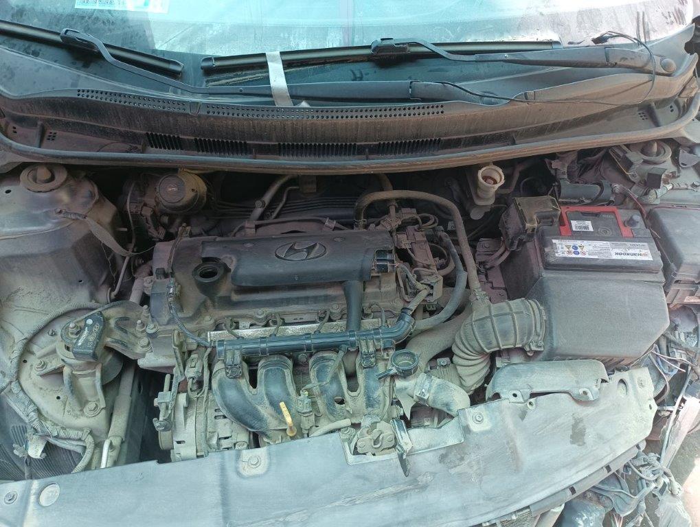 MUñON Hyundai ACCENT 2012  USADO  EN DESARME
